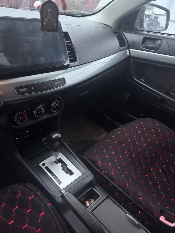 Mitsubishi lancer x rest. 2011 год, 2.0 атмосферник, 150 л. с родных /cvt (прошита stage 1) 1 020 000₽, торг у капота реальному покупателю. критиков и диванных экспертов просьба не беспокоить!!! пробег 242 тыс миль. сделана капиталка 10 т назад. коробка работает ровно машина обслужена полностью. ходовая вся в идеале замена масла каждые 6 тыс км. в машине работает все. стоит хороший свет, новые туманки новый акб климат, круиз, электро регулировка зеркал. abs, esp резина зимняя r16, лето r17 отдам в подарок с дисками музыка 2 din mekede (саб jbl) 2 усилка мультируль автозапуск starline новая версия, 2 ключа днище обработано, не гнилая от слова совсем кузов окрашен в raptor, обесшумлен. не боится царапин. готова к любым проверкам. состояние сел и поехал. в машину вложили душу. +79494690930 📞 звоните: +7(949)4690930 - фотография - 4