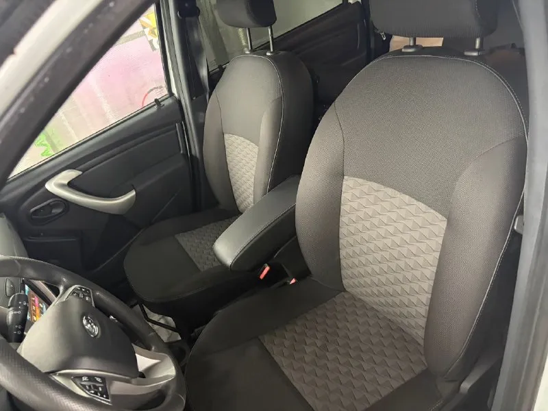 Продам лада ларгус 2022 год кондиционер музыка автозапуск камера заднего вида подогрев сидений мульти руль круиз контроль 2 ключа я хозяин оформлен автомобиль на мне пробег 130 тысяч цена 1🍋200 торг возможен обмен +79494407569 - фотография - 6