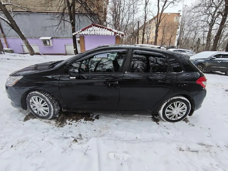 Продаю личный автомобиль, citroen c4 b7 2011 года. двигатель 1.6 бензин. коробка автомат классический. пробег 206000. мультируль, кондиционер, 2эсп, парктроники, подогрев заднего стекла и боковых зеркал, рабочий круиз-контроль и лимит, штатная музыка, оцинкованный кузов. владею около двух лет, старался делал машинку под личное пользование, техника находится в полном рабочем состоянии, список всех обслуживаний за время моего владения предоставлю по запросу. комплектом отдам летнюю резину в хорошем состоянии. на данный момент стоит новая зимняя. по лкп есть недочёты, по запросу все покажу и расскажу детально. я хозяин, могу присутствовать в мрэо на переоформлении. осмотр г. донецк. цена: 580.000₽. номер для связи: +79494832395 (телеграм на этом номере) - фотография - 5