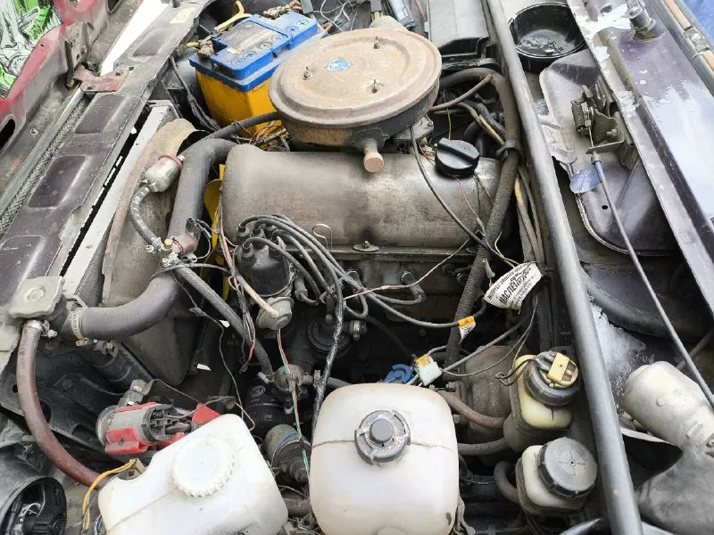 Продам или обменяю, ваз2107 96 год, машина каждый день на ходу не гнилая, зимняя резина, двигатель н... - фотография