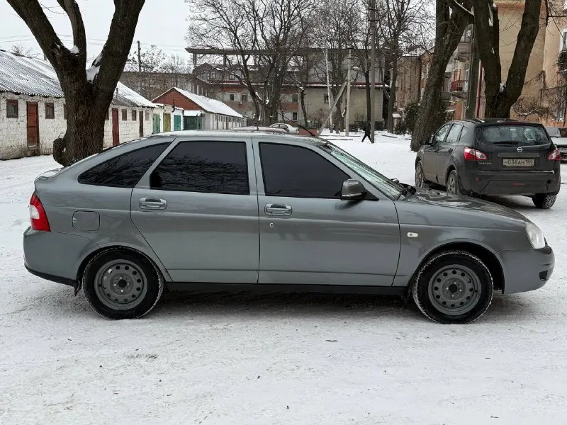Продам lada priora 2013 год автомобиль в идеальнейшим состоянии!!! я второй хозяин за всё время родной пробег 132тыс вся в родном окрасе без дтп! без сколов и тд хранилась в теплом гараже! в машину вложено душа и много денег! переодета в приора 2 родные бампера и стопы имеются выхлоп субару саунд полная трасса хорошая акустика буфер усилитель и тд везде led лампы фсо два этажа сигнализация с автозапуском зима новая и многое другое! цена 500 тыс руб срочно!! +7 (949) 532-36-51 если не дозвонитесь пишите в telegram - фотография - 3
