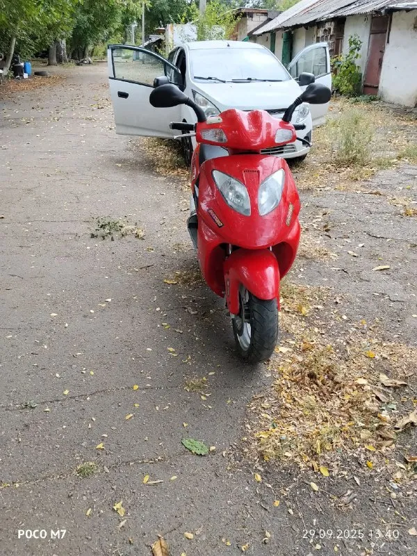 Продам мопед alpha jj50 qt-11( копия viper storm)2008 г. в. 49 куб. см. в отличном состоянии, двигатель 4-хтактный. с документами. новый акб. заводится как с кнопки так и с кикстартера. пластик без трещин, всё работает. пробег 8632 км. цена 70 тыс. +79493256491.горловка 📲 tg: андрей 📞 звоните: +7(949)3256491 - фотография - 2