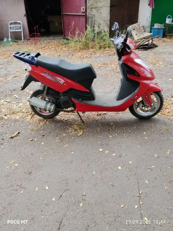 Продам мопед alpha jj50 qt-11( копия viper storm)2008 г. в. 49 куб. см. в отличном состоянии, двигатель 4-хтактный. с документами. новый акб. заводится как с кнопки так и с кикстартера. пластик без трещин, всё работает. пробег 8632 км. цена 70 тыс. +79493256491.горловка 📲 tg: андрей 📞 звоните: +7(949)3256491 - фотография - 5