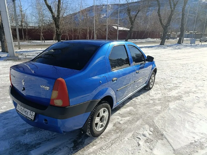Продам renault логан 2008г. , объем 1.6. комплектация - кондиционер, abs, гур. пробег - 270000 км. , собственник(третий владелец). автомобиль полностью обслужен. новый комплект грм(с помпой). новые радиаторы кондиционера и охлаждения. установленны новые тормозные диски, суппорта, колодки. заменены вкруг амортизаторы и пружины. новая выхлопная трасса. стоит сигнализация с автозапуском. установлен руль логан 2 была произведена обработка днища и покрытие порогов гравитексом с покраской. машина на ходу, сел поехал. цена-350 тысяч рублей. обращаться по телефону +79494046741 город донецк 📞 звоните: +7(949)4046741 - фотография - 3