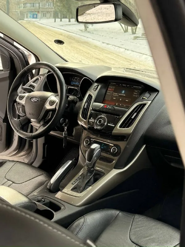 Г. донецк +7 (949) 082-55-17 продам ford focus 3 2012 год 🔥 комплектация sel 🔥 мотор 2.0 156 лс 🔥 пробег 230.00 🔥 автотека зеленая 🍏 акпп автомат 🔥 возможен обмен 🍏 автомобиль в идеальном состоянии, 2 собственника 🔥 очень редкая комплектация sel которая шла на рынок usa 🔥 кожаные сиденье с электрорегулировками🔥 заводская акустическая система со встроеным саббуфером - фотография - 7