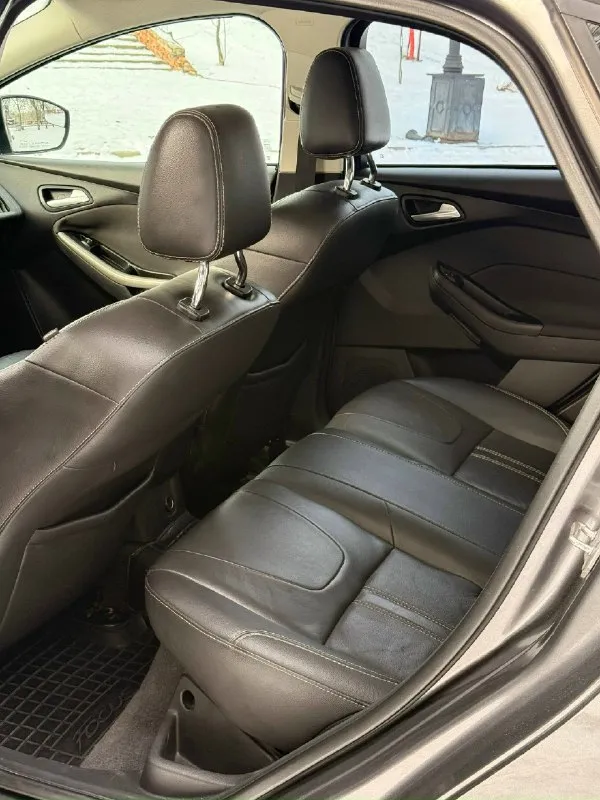 Г. донецк +7 (949) 082-55-17 продам ford focus 3 2012 год 🔥 комплектация sel 🔥 мотор 2.0 156 лс 🔥 пробег 230.00 🔥 автотека зеленая 🍏 акпп автомат 🔥 возможен обмен 🍏 автомобиль в идеальном состоянии, 2 собственника 🔥 очень редкая комплектация sel которая шла на рынок usa 🔥 кожаные сиденье с электрорегулировками🔥 заводская акустическая система со встроеным саббуфером - фотография - 8