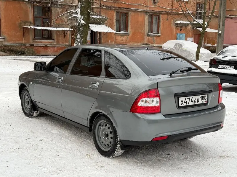 Продам lada priora 2013 год автомобиль в идеальнейшим состоянии!!! я второй хозяин за всё время родной пробег 132тыс вся в родном окрасе без дтп! без сколов и тд хранилась в теплом гараже! в машину вложено душа и много денег! переодета в приора 2 родные бампера и стопы имеются выхлоп субару саунд полная трасса хорошая акустика буфер усилитель и тд везде led лампы фсо два этажа сигнализация с автозапуском зима новая и многое другое! цена 500 тыс руб срочно!! +7 (949) 532-36-51 если не дозвонитесь пишите в telegram +79496208155 харцызск - фотография - 4