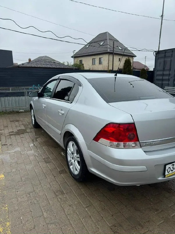 Продам opel astra h. 2008 г. в. мотор 1.6 бензин (115л. с. ), коробка механика. комплектация cosmo. находится в краснодаре. установлено 4 го поколения. два комплекта резины телефон: +79953205225 telegram: +79493124530 📞 звоните: +7(949)3124530 - фотография - 3