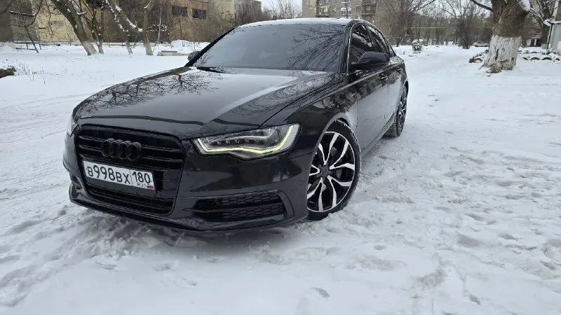 Audi a6 sline 3.0 tfsi, коробка zf8hp, 2012 г. в. 179000 км. безключевой доступ, подогрев вентиляция сидений, датчики слепых зон, эл. люк, диодная оптика, диски r 20 ( 2 комплекта резины) предмаксимальная комплектация, обслужена в отличном техническом и кузовом состоянии подробнее по телефону +79493566908. 2100000 руб 📞 звоните: +7(949)3566908 - фотография - 1