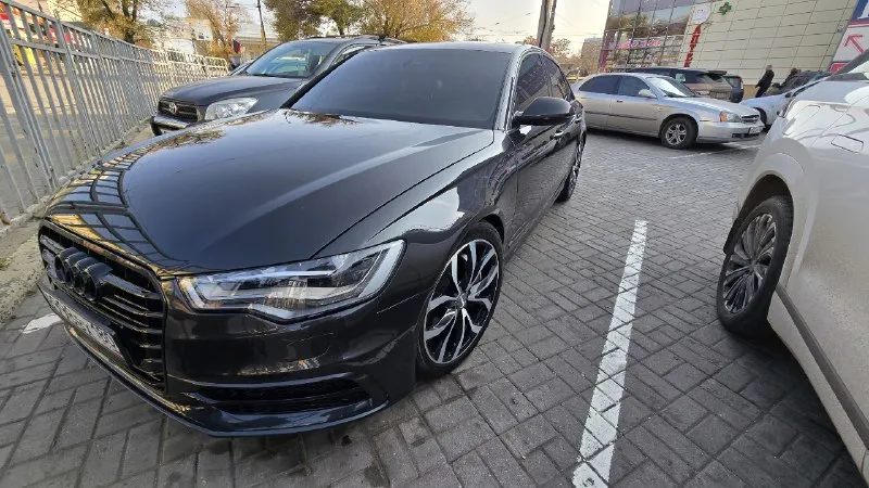 Audi a6 sline 3.0 tfsi, коробка zf8hp, 2012 г. в. 179000 км. безключевой доступ, подогрев вентиляция сидений, датчики слепых зон, эл. люк, диодная оптика, диски r 20 ( 2 комплекта резины) предмаксимальная комплектация, обслужена в отличном техническом и кузовом состоянии подробнее по телефону +79493566908. 2100000 руб 📞 звоните: +7(949)3566908 - фотография - 10