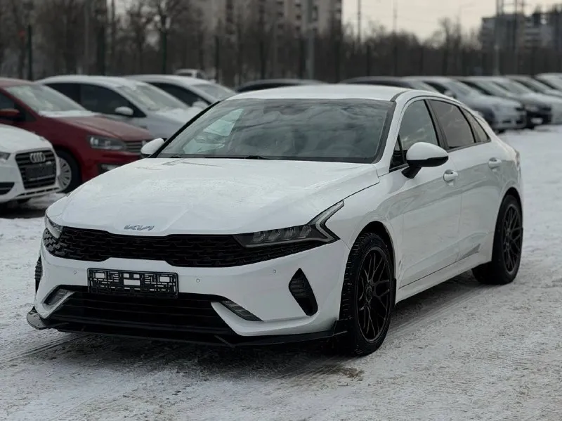 🚙Марка: kia k5
⚙️Двигатель 2.0л
⛽️Вид топлива:бензин
📅Год выпуска:  2021  год 
💴Цена: 2.100.000₽
📝:Описание
• Антиблокировочная система
• Антипробуксовочная система
• Система помощи при экстренном торможении
• Датчик давления в шинах
• Подушки безопасности водителя с защитой коленей
• Подушки безопасности пассажира
• Боковые передние подушки безопасности
• Иммобилайзер
• Бортовой компьютер
• Круиз-контроль
• Датчик света
• Датчик дождя
• Запуск двигателя с кнопки
• Система доступа без ключа
• Электрорегулировка сиденья водителя
• Электростеклоподъемники передние и задние
• Электропривод зеркал
• Климат-контроль
• Подогрев сидений водителя, пассажира и задних пассажиров
• Подогрев руля
• Обогрев зеркал
• Обогрев лобового стекла
• Мультифункциональное рулевое колесо
• Беспроводная зарядка для телефона
• Кожаная обивка салона
• Отделка кожей рычага кпп
• Передний центральный подлокотник
📍•Город мариуполь
Ул куприна 10
📞 🇷🇺 Звоните:
+7-949-4999-180
+7-949-5000-980 - фотография - 1