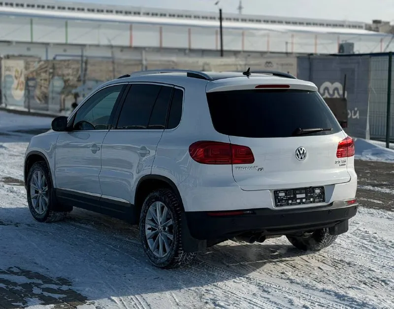 🚗🅰️🅰️🅰️ 🚘марка: volkswagen tiguan ⚙️двигатель:2.0л ⛽️вид топлива:бензин 📅год выпуска: 2012г 📦кпп:автомат (айсин) 💴цена: 1.370.000₽⬇️ 🗺пробег:196.000 км 📱номер телефона: +7-949-4999-180 +7-949-5000-980 - подогрев сидений - подогрев зеркал - климат - мультируль - круиз-контроль - акустика, aux, usb, -старт-стоп -датчик света -датчик дождя -эл ручник вложений не требует 📞 🇷🇺 звоните: +7-949-4999-180 +7-949-5000-980 📍•город мариуполь ул куприна 10 - фотография - 6