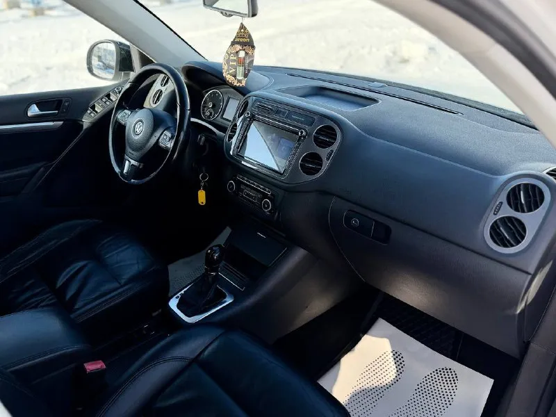 🚗🅰️🅰️🅰️ 🚘марка: volkswagen tiguan ⚙️двигатель:2.0л ⛽️вид топлива:бензин 📅год выпуска: 2012г 📦кпп:автомат (айсин) 💴цена: 1.370.000₽⬇️ 🗺пробег:196.000 км 📱номер телефона: +7-949-4999-180 +7-949-5000-980 - подогрев сидений - подогрев зеркал - климат - мультируль - круиз-контроль - акустика, aux, usb, -старт-стоп -датчик света -датчик дождя -эл ручник вложений не требует 📞 🇷🇺 звоните: +7-949-4999-180 +7-949-5000-980 📍•город мариуполь ул куприна 10 - фотография - 9