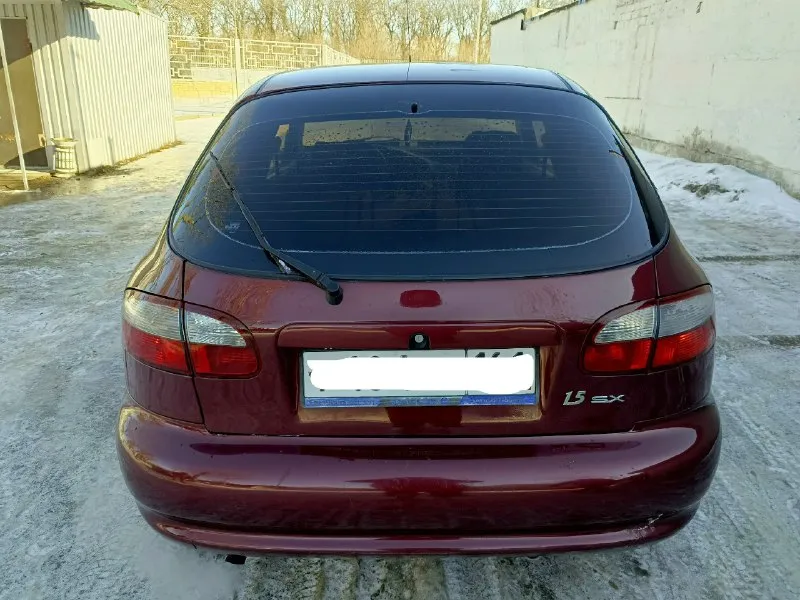 Продам ланос sx! 2010года! газ евро4! в отличном состоянии! пробег 220тыс. вложений не требует. без дтп, днище, пороги целые, не гнилая не ржавая! двигатель 1.5 масло не ест не дымит, работает ровно! коробка не выбивает. ходовая не стучит не гремит. полная комплектация: гур, кондиционер, передние эсп, музыка, сигнализация ц. з. новая зимняя шип. резина, новый акб, газ евро4. документы в полном порядке без штрафов, арестов и ограничений! цена 295.000 рублей! торг при осмотре есть! тел: +79495369213 осмотр донецк. 📞 звоните: +7(949)5369213 - фотография - 3