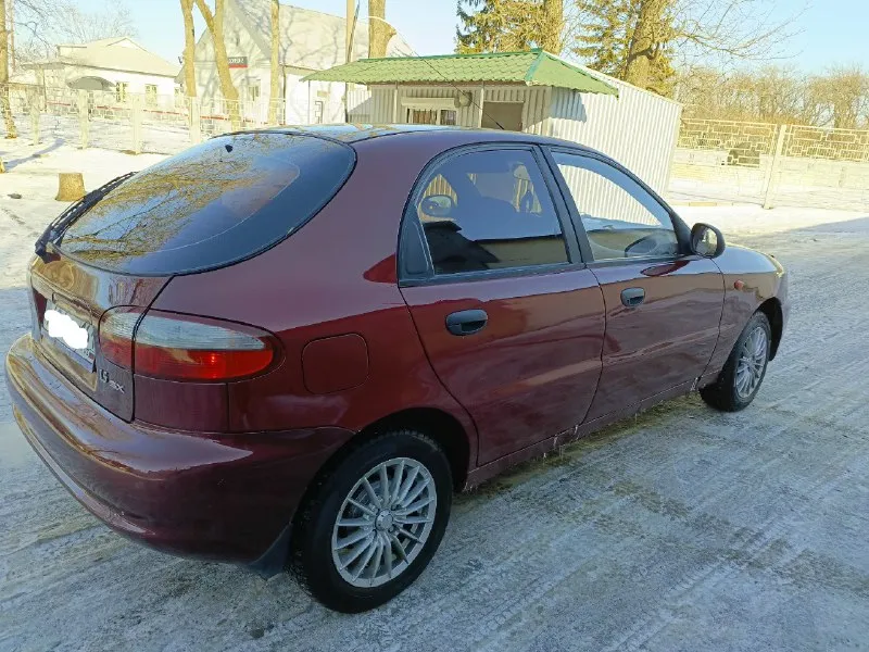 Продам ланос sx! 2010года! газ евро4! в отличном состоянии! пробег 220тыс. вложений не требует. без дтп, днище, пороги целые, не гнилая не ржавая! двигатель 1.5 масло не ест не дымит, работает ровно! коробка не выбивает. ходовая не стучит не гремит. полная комплектация: гур, кондиционер, передние эсп, музыка, сигнализация ц. з. новая зимняя шип. резина, новый акб, газ евро4. документы в полном порядке без штрафов, арестов и ограничений! цена 295.000 рублей! торг при осмотре есть! тел: +79495369213 осмотр донецк. 📞 звоните: +7(949)5369213 - фотография - 4