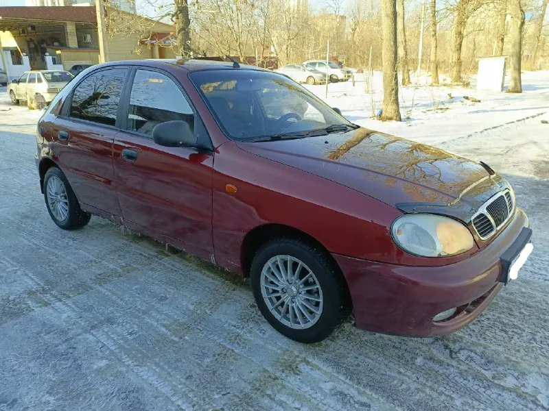 Продам ланос sx! 2010года! газ евро4! в отличном состоянии! пробег 220тыс. вложений не требует. без дтп, днище, пороги целые, не гнилая не ржавая! двигатель 1.5 масло не ест не дымит, работает ровно! коробка не выбивает. ходовая не стучит не гремит. полная комплектация: гур, кондиционер, передние эсп, музыка, сигнализация ц. з. новая зимняя шип. резина, новый акб, газ евро4. документы в полном порядке без штрафов, арестов и ограничений! цена 295.000 рублей! торг при осмотре есть! тел: +79495369213 осмотр донецк. 📞 звоните: +7(949)5369213 - фотография - 5