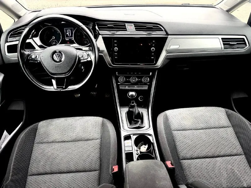 🚗🅰️🅰️🅰️ 🚘марка: volkswagen touran ⛽️вид топлива:дизель 📦кпп :механика ⚙️двигатель 1.6л turbo 📅год выпуска: 2017 💴цена: 2.200.000 т/руб ⬇️ 🗺пробег:118.000км 📱номер телефона: +7-949-4999-180 +7-949-5000-980 • подогрев сидений •эл стеклоподъемники • подогрев зеркал • кондиционер •акустика, aux, usb, 📍город мариуполь ул куприна 10 📞 🇷🇺 звоните: +7-949-4999-180 +7-949-5000-980 - фотография - 10
