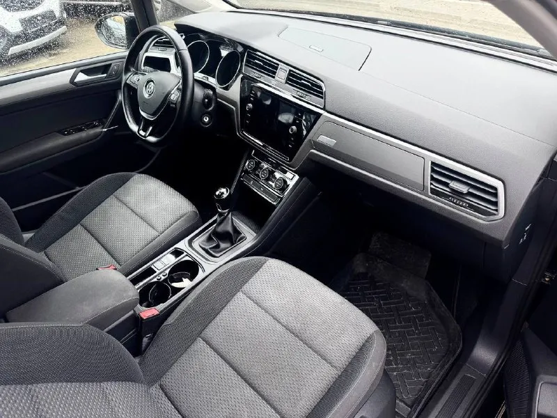🚗🅰️🅰️🅰️ 🚘марка: volkswagen touran ⛽️вид топлива:дизель 📦кпп :механика ⚙️двигатель 1.6л turbo 📅год выпуска: 2017 💴цена: 2.200.000 т/руб ⬇️ 🗺пробег:118.000км 📱номер телефона: +7-949-4999-180 +7-949-5000-980 • подогрев сидений •эл стеклоподъемники • подогрев зеркал • кондиционер •акустика, aux, usb, 📍город мариуполь ул куприна 10 📞 🇷🇺 звоните: +7-949-4999-180 +7-949-5000-980 - фотография - 9
