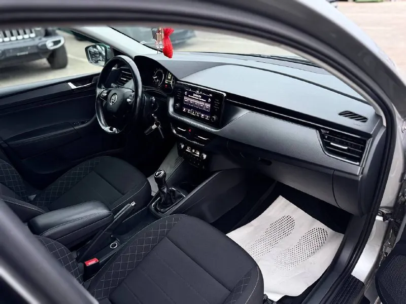 🚗🅰️🅰️🅰️ 🚘марка: škoda rapid ⚙️двигатель: 1.6 ⛽️ топливо:бензин 📅год выпуска: 2020 📦кпп:механика 💴цена: 1.530.000₽ 📱номер телефона: +7-949-4999-180 +7-949-5000-980 📝описание: - климат контроль - 4 эл стеклоподъемники -эл регулировки зеркал -парктроники -мульти руль -сидения с боковой поддержкой -подогревы сидений -акустика аux usb автомобиль в отличном состоянии вложений не требует авто полностью обслужено 📍•город мариуполь ул куприна 10 • 📞 🇷🇺 звоните: +7-949-4999-180 +7-949-5000-980 - фотография - 8