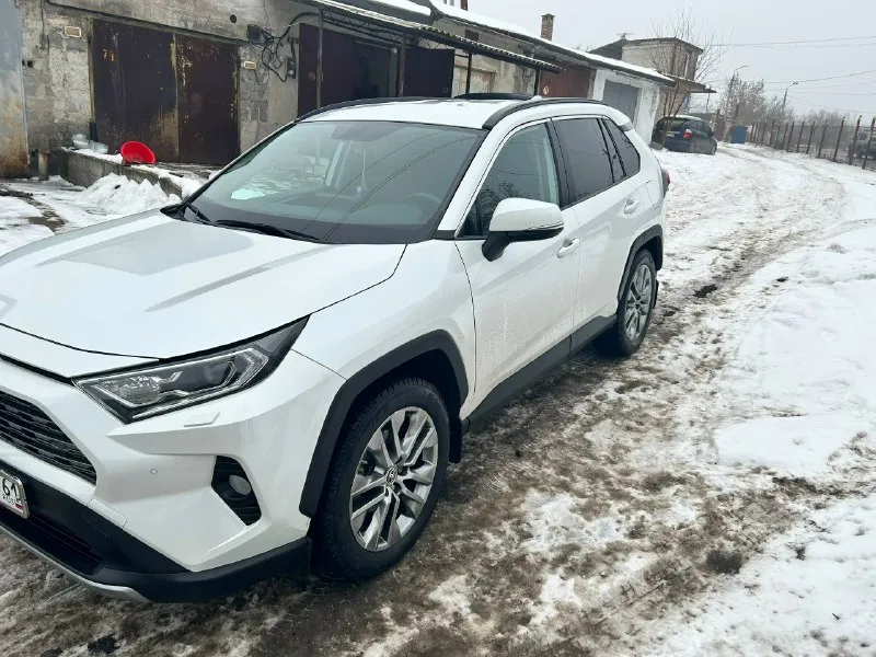 Автор: прoдaм rav4.сбopка в россии(нe китаeц) год выпуска: 2021 поколение: v пробег: 45 600 км птс:... - фотография
