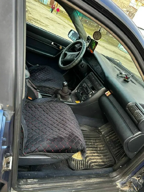 Продам немецкий надёжный лайнер audi 100c4 1992год мотор 2.0 бензин стоит карбюратор солекс в семье нажодится 3 года за это время ни разу не подводила доедет куда угодно много чего поменяно рулевые наконечники поворотные кулаки ремень гура бачок охлаждающей жидкости все подушки рычаги салейнблоки задней балки патрубки охлаждения радиатор стоит газ евро2 но надо подключать есть ещё куча запчастей отдам всë с ней 180000₽ торг +79494881832 полное переоформление 📞 звоните: +7(949)4881832 - фотография - 2