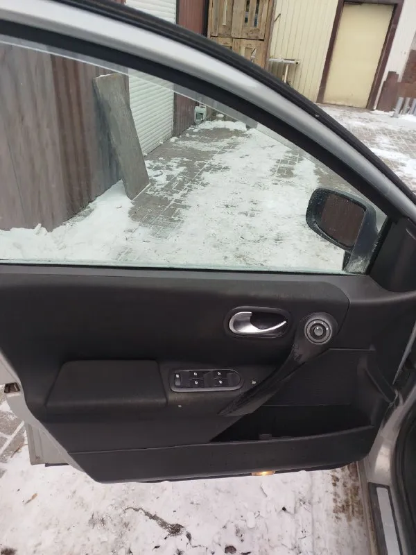 В продаже renault меган 2 в редкой комплектации. -панорамная крыша. - датчик дождя -датчик света - в... - фотография