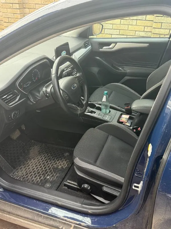 Продажа ford focus iv, 2019 г. в., автомат, 1.5 tdci, дизель, 194.000 км пробег, из германии. универсал, передний привод, расход 4,5 л. 2 ключа. 2 комплекта колес! без adblue!!! 8-акпп - aisin! доступ и заводка без ключа, навигация, android, carplay, раздельный круиз-контроль, датчик мертвых зон, предупреждение столкновения, помехи сбоку, ограничитель скорости, датчик удержания полосы, парктроники перед/зад, датчики света и дождя, и другие полезные функции. в багажнике запаска и домкрат! новый аккумулятор, после обслуживания. 💳 1.470.000 руб. 📲 +79493678727 📞 🇷🇺 звоните: +79493678727 - фотография - 6