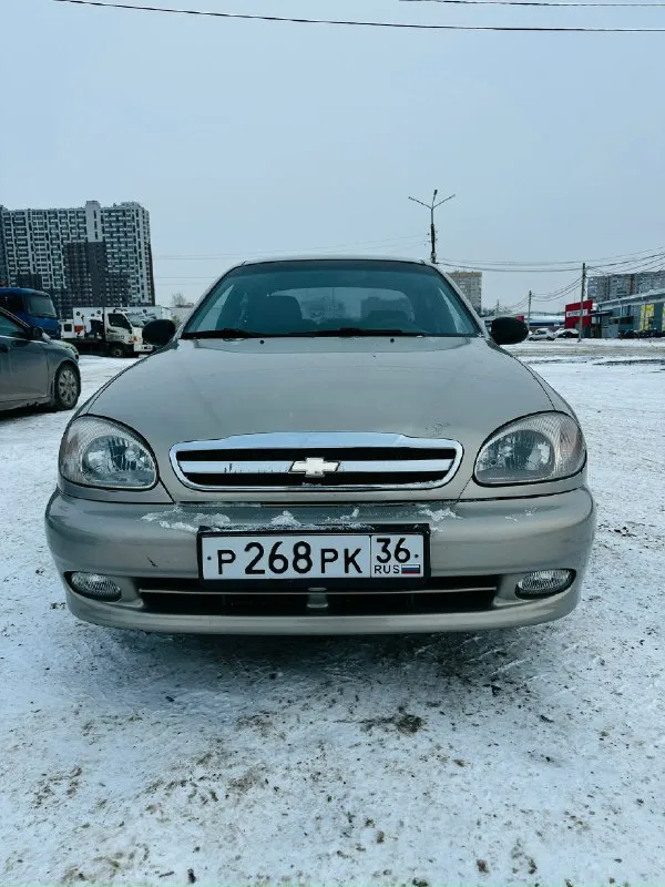 Продаю ланос 2007 г выпуска в максимальной комплектации, кондиционер работает мотор 1.5 работает идеально не дымит не троит, ходовая часть вся обслужена в данный момент без каких либо вложений. кузов не гнилой стаканы заводские без коррозии салон чистый не прокуренный зимняя резина р 14 продажа срочная цена без. торга 290 т +79491031375 📞 звоните: +7(949)1031375 - фотография - 4