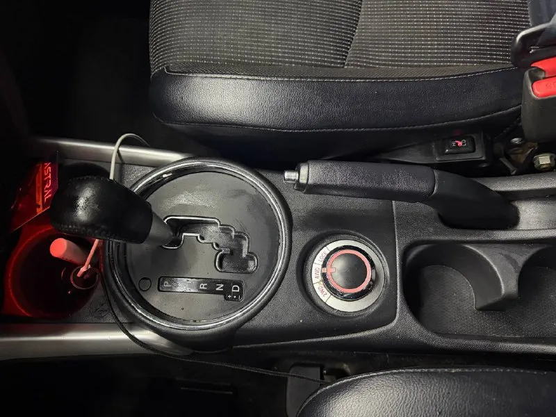 Peugeot 4008 2.0 4wd 2012. аналог mitsubishi asx. все запчасти mitsubishi продам свой автомобиль, владею год. за год было вложено 400 тысяч: был проведен капитальный ремонт вариатора 170к(еще на гарантии, все чеки есть), новые тормозные диски и колодки, ремонт ходовой, шаровые рычаги и т. д., новый акб, новая магнитола и камера заднего вида, новые оригинальные свечи, диски с летней резиной на 17(1 сезон). по технике все отлично, полный привод работает, на данный момент автомобиль на зимней шипованной резине на 16, при покупке могу отдать и летние на 17. есть нюансы по косметике, дыр и гнили нет осмотр в центре +79252233115 - фотография - 8