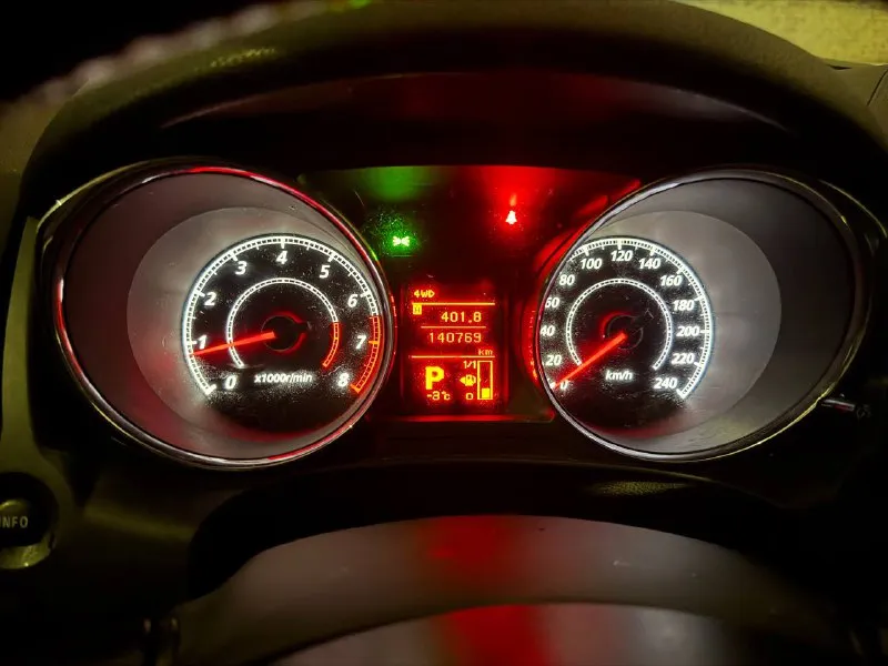 Peugeot 4008 2.0 4wd 2012. аналог mitsubishi asx. все запчасти mitsubishi продам свой автомобиль, владею год. за год было вложено 400 тысяч: был проведен капитальный ремонт вариатора 170к(еще на гарантии, все чеки есть), новые тормозные диски и колодки, ремонт ходовой, шаровые рычаги и т. д., новый акб, новая магнитола и камера заднего вида, новые оригинальные свечи, диски с летней резиной на 17(1 сезон). по технике все отлично, полный привод работает, на данный момент автомобиль на зимней шипованной резине на 16, при покупке могу отдать и летние на 17. есть нюансы по косметике, дыр и гнили нет осмотр в центре +79252233115 - фотография - 9