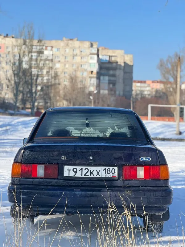 Продам ford sierra 2.0 ohc, задний привод, 87 год, карбюратор. по кузову живая, минимальные моменты. дно полностью целое. , кпп, ходовая часть - без вопросов, приятный автомобиль. газ/бензин. учет 180 постоянный, переоформление без проблем. на красивых дисках и хорошей зимней резине. цена:140.000₽ +79494159313 донецк кировский район 📲 tg: @kozeratskiy 📞 звоните: +7(949)4159313 - фотография - 5