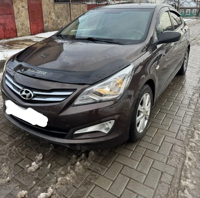 ✅цена 880 т руб. год. 2015 hyundai solaris машинка по технике все в идеале по двигателю по коробке все чётко в отличном состоянии все идеально. работает без вложений я хозяин. коробка автомат двигатель. 1.6. 123л. пробег. 186 тысячи кузов рестайлинг. ☎+79495695833. донецк. с полным переоформлением мрэо - фотография - 3