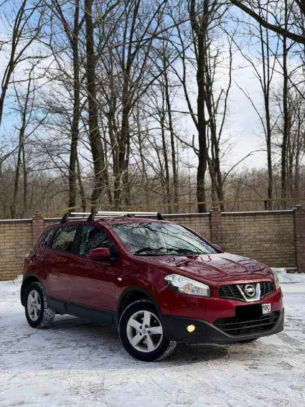 В продаже отличный семейный автомобиль nissan qashqai 2011 года выпуска автомобиль на отличном бензи... - фотография