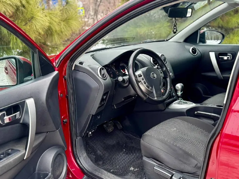 В продаже отличный семейный автомобиль nissan qashqai 2011 года выпуска автомобиль на отличном бензиновом моторе 2.0 литра, в отличном состоянии никаких вопросов по двигателю и коробке нет совсем, ходовая также полностью обслужена! комплектация: двух зонный климат, подогревы сидений, мульти руль, качественная музыка, 4 эсп! также возможен обмен и продажа в кредит. осмотр донецк цена: 950.000 ₽, быстрому покупателю торг! ☎️ +7 (949) 742-53-98 📞 звоните: +7(949)7425398 - фотография - 7