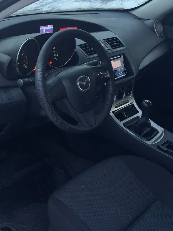 Mazda 3 bl мазда 3 💰670.000💰 1.6 мт 2011г мотор идеальное состоянии, не дымит, не троит, масло вообще не ест! коробка механика классическая без нареканий ! не хрустит, не выбивает, без проблем ходовая без стуков, ничего не гремит, не стучит! не куда не тянет! вложений не требует, техничка сел и уехал, без проблем! без гнили, красивая машинка салон чистый, и ухоженный 👍 музыка с bt играет хорошо, печка работают, фары светят все лампочки которые должны, расход бензина 6-8 литров документы чистые, без запретов, без штрафов, любое переоформление в мрэо с моим присутствием! осмотр г. макеевка связь +79494890856 цена 670.000 руб 🎁 срочно нужны деньги! - фотография - 9