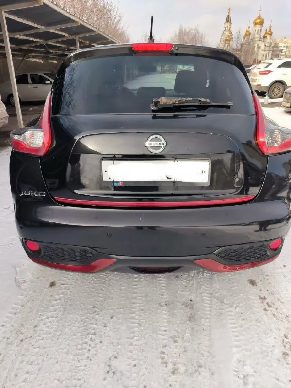 🚘продаю автомобиль :nissan juke( рестайлинг !)🔥 📅год выпуска : 2014 ( эксплуатация с 2015) 💵цена : 1.150.000 📝описание : пробег 160 200, двигатель 1.6 117 л. с работает идеально. вариатор (cvt) работает идеально. максимальная комплектация для этой модели (редкая): -электро-стеклоподъемники передних и задних дверей -подогрев сидений -электро-складывание зеркал -мультируль -климат-круиз-контроль - система кругового обзора+парктроники передние и задние с голосовым предупреждением, система контроля рядности движения -задние датчики парковки -камера заднего вида -камера 360 -abs, esp -навигация -датчики слепых зон -черный кожаный салон -кнопка старт-стоп -бесключевой доступ автомобиль чёрного цвета с красными внешними декоративными накладками. выглядит очень эффектно. служил верой и правдой, причина продажи - покупка автомобиля выше классом. в такой комплектации машин на рынке не так уж много. летние шины в подарок! тел: +7949 352 53 74 - фотография - 4