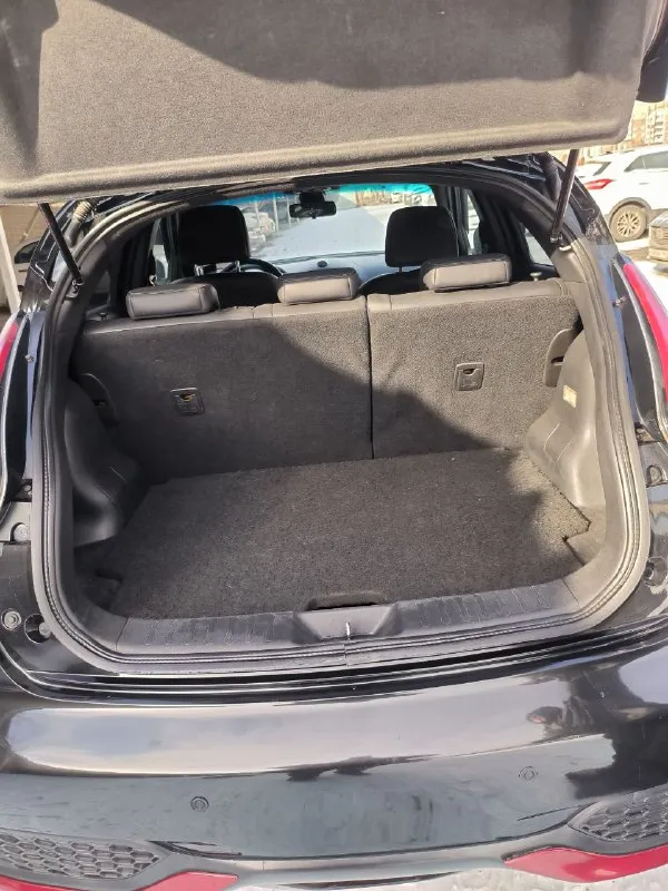 🚘продаю автомобиль :nissan juke( рестайлинг !)🔥 📅год выпуска : 2014 ( эксплуатация с 2015) 💵цена : 1.150.000 📝описание : пробег 160 200, двигатель 1.6 117 л. с работает идеально. вариатор (cvt) работает идеально. максимальная комплектация для этой модели (редкая): -электро-стеклоподъемники передних и задних дверей -подогрев сидений -электро-складывание зеркал -мультируль -климат-круиз-контроль - система кругового обзора+парктроники передние и задние с голосовым предупреждением, система контроля рядности движения -задние датчики парковки -камера заднего вида -камера 360 -abs, esp -навигация -датчики слепых зон -черный кожаный салон -кнопка старт-стоп -бесключевой доступ автомобиль чёрного цвета с красными внешними декоративными накладками. выглядит очень эффектно. служил верой и правдой, причина продажи - покупка автомобиля выше классом. в такой комплектации машин на рынке не так уж много. летние шины в подарок! тел: +7949 352 53 74 - фотография - 5