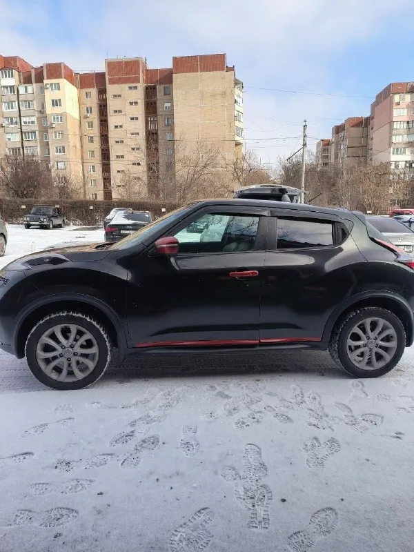 🚘продаю автомобиль :nissan juke( рестайлинг !)🔥 📅год выпуска : 2014 ( эксплуатация с 2015) 💵цена : 1.150.000 📝описание : пробег 160 200, двигатель 1.6 117 л. с работает идеально. вариатор (cvt) работает идеально. максимальная комплектация для этой модели (редкая): -электро-стеклоподъемники передних и задних дверей -подогрев сидений -электро-складывание зеркал -мультируль -климат-круиз-контроль - система кругового обзора+парктроники передние и задние с голосовым предупреждением, система контроля рядности движения -задние датчики парковки -камера заднего вида -камера 360 -abs, esp -навигация -датчики слепых зон -черный кожаный салон -кнопка старт-стоп -бесключевой доступ автомобиль чёрного цвета с красными внешними декоративными накладками. выглядит очень эффектно. служил верой и правдой, причина продажи - покупка автомобиля выше классом. в такой комплектации машин на рынке не так уж много. летние шины в подарок! тел: +7949 352 53 74 - фотография - 9