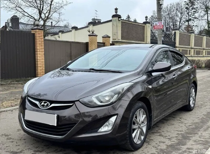 Приветствую всех ! ❗️в продаже hyundai elantra 1.6 at, 2015г❗️ vin ‼️ kmhdg41cagu607928‼️ ✅ 135,000 родного пробега ✅ 1 хозяин за всю историю авто ✅ кристальна чистая автотека ✅ хорошая комплектация - обогрев руля, передних, задних сидений - электро привод зеркал - мульти руль - датчик дождя и света - автомобиль в отличном состоянии. двигатель и коробка работают без замечаний. - по кузову без дтп, царапин, сколов и т. д. - кузов в заводском окрасе ! - все расходники своевременно обслуживали. - по подвеске все отлично, вопросов не имеется. - перед продажей автомобиль полностью обслужен. - все остекление родное - салон не прокуренный чистый и ухоженный. - электрика вся работает. хороший, качественный автомобиль за свои деньги, на все вопросы отвечу по телефону. больше фото могу скинуть в личку ‼️ +7 925 879 0983 ‼️ ‼️цена - 1,320,000‼️ ‼️торг небольшой ‼️ ‼️ обмен не предлагать ‼️ - фотография - 2