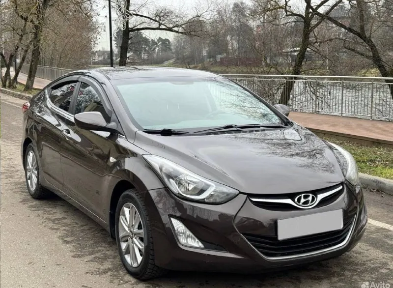 Приветствую всех ! ❗️в продаже hyundai elantra 1.6 at, 2015г❗️ vin ‼️ kmhdg41cagu607928‼️ ✅ 135,000 родного пробега ✅ 1 хозяин за всю историю авто ✅ кристальна чистая автотека ✅ хорошая комплектация - обогрев руля, передних, задних сидений - электро привод зеркал - мульти руль - датчик дождя и света - автомобиль в отличном состоянии. двигатель и коробка работают без замечаний. - по кузову без дтп, царапин, сколов и т. д. - кузов в заводском окрасе ! - все расходники своевременно обслуживали. - по подвеске все отлично, вопросов не имеется. - перед продажей автомобиль полностью обслужен. - все остекление родное - салон не прокуренный чистый и ухоженный. - электрика вся работает. хороший, качественный автомобиль за свои деньги, на все вопросы отвечу по телефону. больше фото могу скинуть в личку ‼️ +7 925 879 0983 ‼️ ‼️цена - 1,320,000‼️ ‼️торг небольшой ‼️ ‼️ обмен не предлагать ‼️ - фотография - 3
