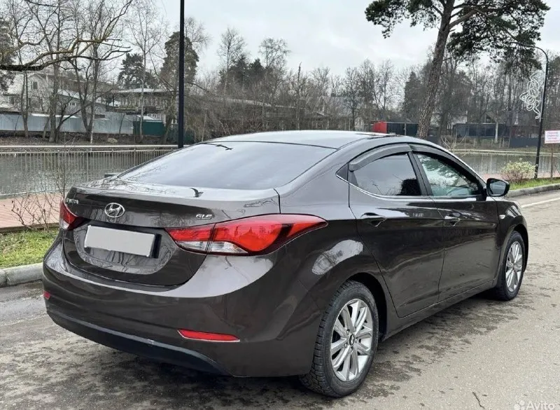 Приветствую всех ! ❗️в продаже hyundai elantra 1.6 at, 2015г❗️ vin ‼️ kmhdg41cagu607928‼️ ✅ 135,000 родного пробега ✅ 1 хозяин за всю историю авто ✅ кристальна чистая автотека ✅ хорошая комплектация - обогрев руля, передних, задних сидений - электро привод зеркал - мульти руль - датчик дождя и света - автомобиль в отличном состоянии. двигатель и коробка работают без замечаний. - по кузову без дтп, царапин, сколов и т. д. - кузов в заводском окрасе ! - все расходники своевременно обслуживали. - по подвеске все отлично, вопросов не имеется. - перед продажей автомобиль полностью обслужен. - все остекление родное - салон не прокуренный чистый и ухоженный. - электрика вся работает. хороший, качественный автомобиль за свои деньги, на все вопросы отвечу по телефону. больше фото могу скинуть в личку ‼️ +7 925 879 0983 ‼️ ‼️цена - 1,320,000‼️ ‼️торг небольшой ‼️ ‼️ обмен не предлагать ‼️ - фотография - 8
