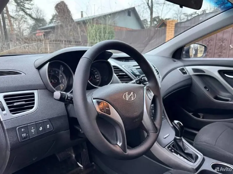 Приветствую всех ! ❗️в продаже hyundai elantra 1.6 at, 2015г❗️ vin ‼️ kmhdg41cagu607928‼️ ✅ 135,000 родного пробега ✅ 1 хозяин за всю историю авто ✅ кристальна чистая автотека ✅ хорошая комплектация - обогрев руля, передних, задних сидений - электро привод зеркал - мульти руль - датчик дождя и света - автомобиль в отличном состоянии. двигатель и коробка работают без замечаний. - по кузову без дтп, царапин, сколов и т. д. - кузов в заводском окрасе ! - все расходники своевременно обслуживали. - по подвеске все отлично, вопросов не имеется. - перед продажей автомобиль полностью обслужен. - все остекление родное - салон не прокуренный чистый и ухоженный. - электрика вся работает. хороший, качественный автомобиль за свои деньги, на все вопросы отвечу по телефону. больше фото могу скинуть в личку ‼️ +7 925 879 0983 ‼️ ‼️цена - 1,320,000‼️ ‼️торг небольшой ‼️ ‼️ обмен не предлагать ‼️ - фотография - 9