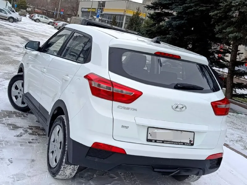 Hyundai creta 2017 1.6at -коробка автомат -пробег 167000 -цена 1.495000₽ -тел. : +79494676510 -мариуполь продаю крету в отличном состоянии, кузов без дефектов выглядит безупречно, двигатель работает ровно без посторонних звуков, подвеска отрабатывает четко без стуков, по электрике ошибок нет кондиционер печка подогревы - всё работает как положено. коробка переключается без пинков, тысячу назад была произведена замена масла, автомобиль не участвовал в дтп, не использовался в коммерческих целях всегда своевременно был обслужен(есть история обслуживания в виде заказ-нарядов). очень приятен и прост в эксплуатации, низкий расход топлива и корейское качество. - фотография - 4