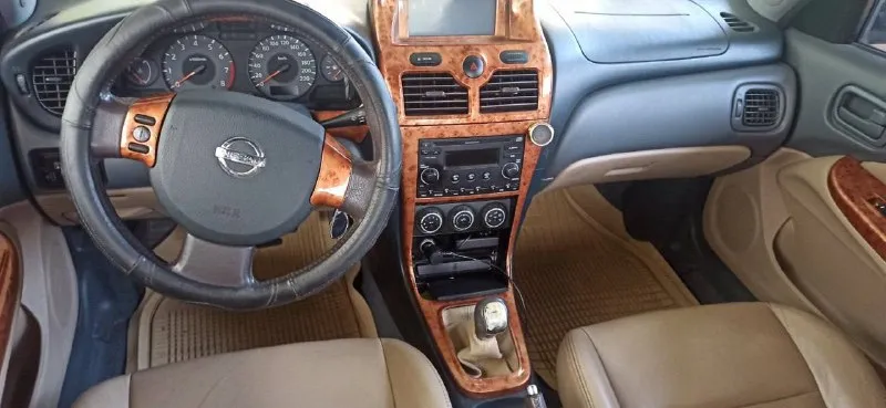 Nissan almera classic, 2007 b10 комплектация samsung — надежный японец на каждый день основные характеристики: • двигатель: 1.6 (107 л. с.), работает ровно, масло не ест. • коробка: механика — переключается плавно, без нареканий. • пробег: 237.000км. пробег не скручен. я второй владелец. владела девушка. состояние и обслуживание: автомобиль всегда обслуживался вовремя и оригинальными запчастями. за последнее время было сделано: замена масла, элементов подвески, новый радиатор, комплект сцепления. подвеска отрабатывает отлично, посторонних шумов нет. салон чистый, не прокуренный. по кузову есть некритические изъяны, пороги требуют внимания незначительного, что вполне естественно для автомобиля этого года. юридически полностью чистая, ( евро 4 вписана в техпаспорт), штрафов и обременений нет. птс оригинал. цена: 640.000руб. реальному покупателю - торг у капота. по номеру +79497179348 если не будет доступен по второму : +79497152397 📞 звоните: +7(949)7179348 - фотография - 7