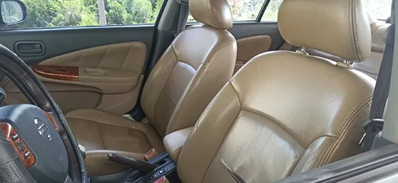 Nissan almera classic, 2007 b10 комплектация samsung — надежный японец на каждый день основные характеристики: • двигатель: 1.6 (107 л. с.), работает ровно, масло не ест. • коробка: механика — переключается плавно, без нареканий. • пробег: 237.000км. пробег не скручен. я второй владелец. владела девушка. состояние и обслуживание: автомобиль всегда обслуживался вовремя и оригинальными запчастями. за последнее время было сделано: замена масла, элементов подвески, новый радиатор, комплект сцепления. подвеска отрабатывает отлично, посторонних шумов нет. салон чистый, не прокуренный. по кузову есть некритические изъяны, пороги требуют внимания незначительного, что вполне естественно для автомобиля этого года. юридически полностью чистая, ( евро 4 вписана в техпаспорт), штрафов и обременений нет. птс оригинал. цена: 640.000руб. реальному покупателю - торг у капота. по номеру +79497179348 если не будет доступен по второму : +79497152397 📞 звоните: +7(949)7179348 - фотография - 9