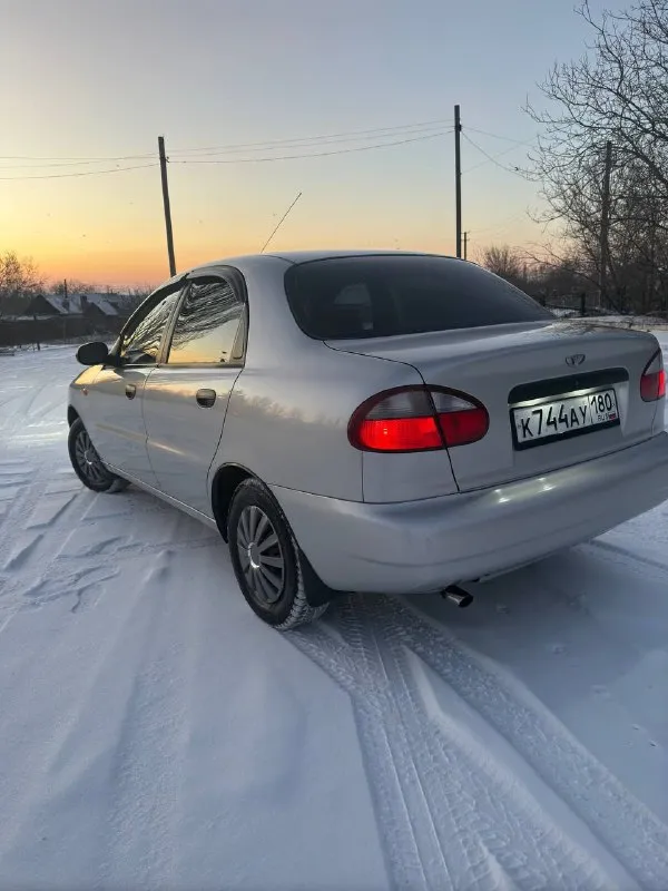 Продажа от владельца! продам daewoo sens 1.3 2006 год. авто в отличном состоянии, куплен в донецке в автосалоне, с момента покупки один собственник. пробег родной !!! 61000 км. автомобиль весь в родной краске, в дтп не была, есть минимальные возрастные дефекты. все стекла родные, включая лобовое. бережная эксплуатация, гаражное хранение. салон в идеальном состоянии. по технической части, все исправно. стоит ( зарегистрирован ) новые два комплекта резины ( зима ikon, лето) хорошая музыка, сигнализация. автомобиль полностью обслужен, вложений не требует. переоформление в мрэо без проблем. енакиево цена 380 тысяч рублей. реальному покупателю хороший торг ! тел: +79493126307 ( телеграмм, макс) 📞 звоните: +7(949)3126307 - фотография - 3