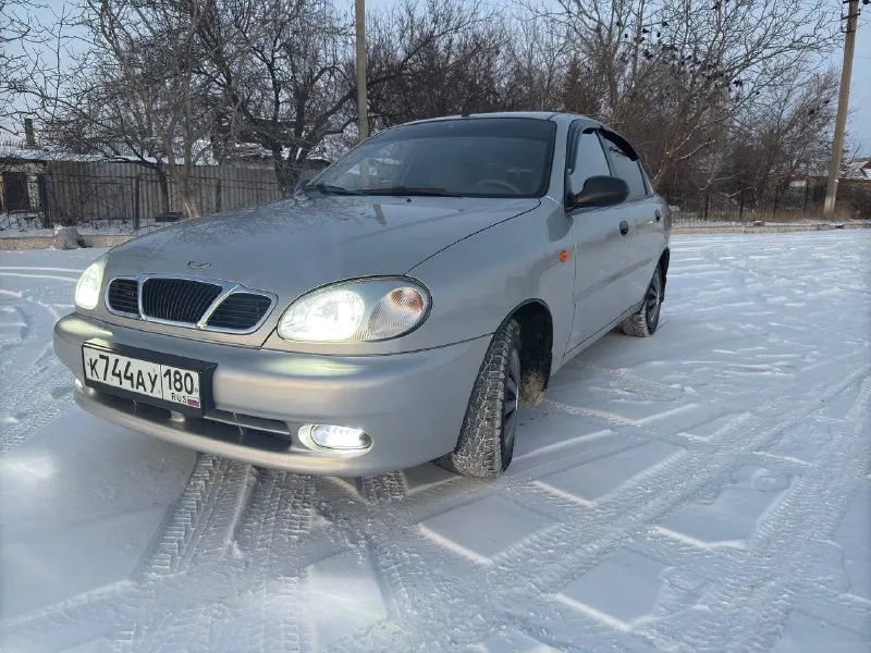Продажа от владельца! продам daewoo sens 1.3 2006 год. авто в отличном состоянии, куплен в донецке в автосалоне, с момента покупки один собственник. пробег родной !!! 61000 км. автомобиль весь в родной краске, в дтп не была, есть минимальные возрастные дефекты. все стекла родные, включая лобовое. бережная эксплуатация, гаражное хранение. салон в идеальном состоянии. по технической части, все исправно. стоит ( зарегистрирован ) новые два комплекта резины ( зима ikon, лето) хорошая музыка, сигнализация. автомобиль полностью обслужен, вложений не требует. переоформление в мрэо без проблем. енакиево цена 380 тысяч рублей. реальному покупателю хороший торг ! тел: +79493126307 ( телеграмм, макс) 📞 звоните: +7(949)3126307 - фотография - 4