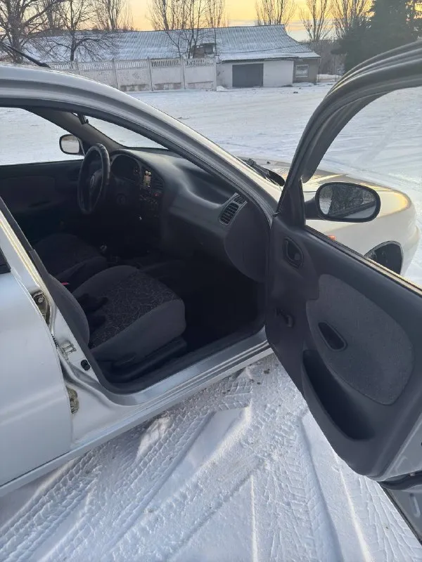 Продажа от владельца! продам daewoo sens 1.3 2006 год. авто в отличном состоянии, куплен в донецке в автосалоне, с момента покупки один собственник. пробег родной !!! 61000 км. автомобиль весь в родной краске, в дтп не была, есть минимальные возрастные дефекты. все стекла родные, включая лобовое. бережная эксплуатация, гаражное хранение. салон в идеальном состоянии. по технической части, все исправно. стоит ( зарегистрирован ) новые два комплекта резины ( зима ikon, лето) хорошая музыка, сигнализация. автомобиль полностью обслужен, вложений не требует. переоформление в мрэо без проблем. енакиево цена 380 тысяч рублей. реальному покупателю хороший торг ! тел: +79493126307 ( телеграмм, макс) 📞 звоните: +7(949)3126307 - фотография - 9