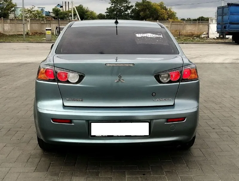 Mitsubishi lancer х 2011 год выпуска, рестайлинг !!! осмотр – донецк, макеевка. тел: +7978-555-77-28 миранда (telegram) цена – 685 000 ₽ по низу рынка, срочная продажа!!! не такси, не каршеринг, во владении у юрлиц никогда не была. стоит на учёте, техосмотр пройден. машина в хорошем рабочем состоянии. все расходники менялись вовремя по регламенту. на момент стоит новый аккумулятор, хорошая зимняя резина, ходовая в полном порядке. есть антикоррозийная обработка, обесшумлена. двигатель заводится без каких-либо проблем, работает ровно, не троит, не дымит. мкпп работает отлично, ошибок на приборной панели нет. отличная комплектация: кондиционер, бортовой компьютер, сенсорная магнитола, abs, esp, иммобилайзер, airbag, подогревы сидений (2 режима), сигнализация starline, подогрев зеркал и заднего стекла, гур, серворуль. торг присутствует, звоните всё обсудим - фотография - 5