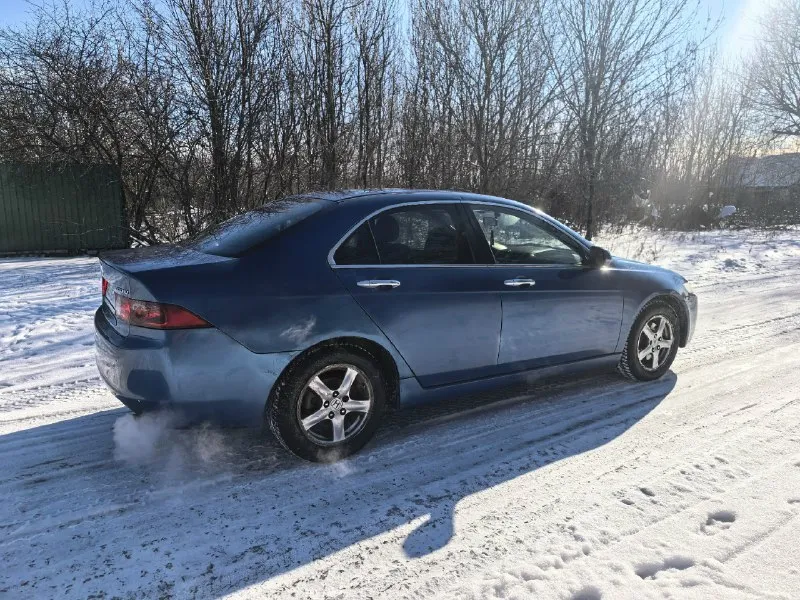 Продам honda accord 2004 г. в. , двигатель 2.0л 155 л. с. , коробка автомат. полный электропакет, двухзонный климат-контроль, mp3 dvd магнитола с навигацией, андроид тв. . авто в нормальном состоянии: двигатель и коробка работают нормально, салон чистый и опрятный, автомобиль на новой зимней резине, летние шины в комплекте. состояние авто на свою цену. находится в днр пригород г. шахтёрска. все вопросы по телефону +7949 377 28 10 или +7 951 837 80 86 ( телеграмм). цена 675 т. р. я собственник, любое переоформление! торг строго у капота! 📞 звоните: +7(949)3772810 - фотография - 3